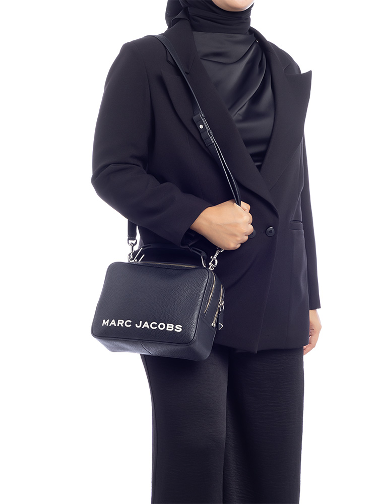 The Bold Box Small Crossbody Black