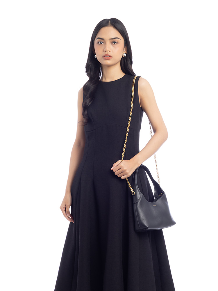 CW614 Brooklyn 23 Shoulder Bag Black