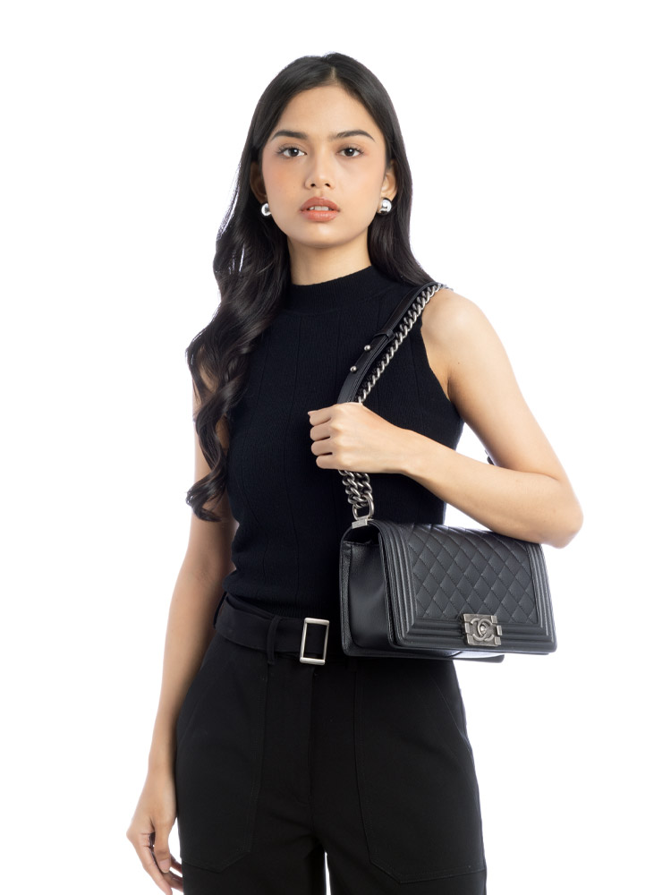 Caviar Medium Boy Flap Bag Black