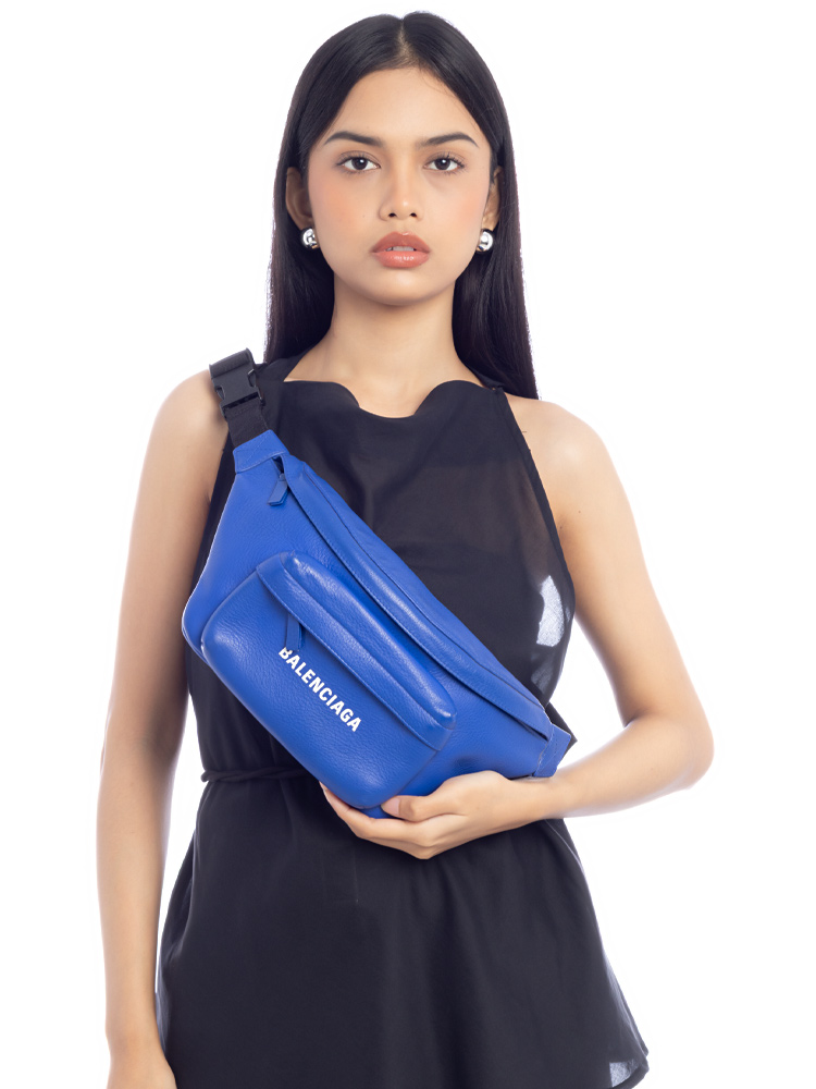 Calfskin Logo Everyday Large Waist Bag Bleu