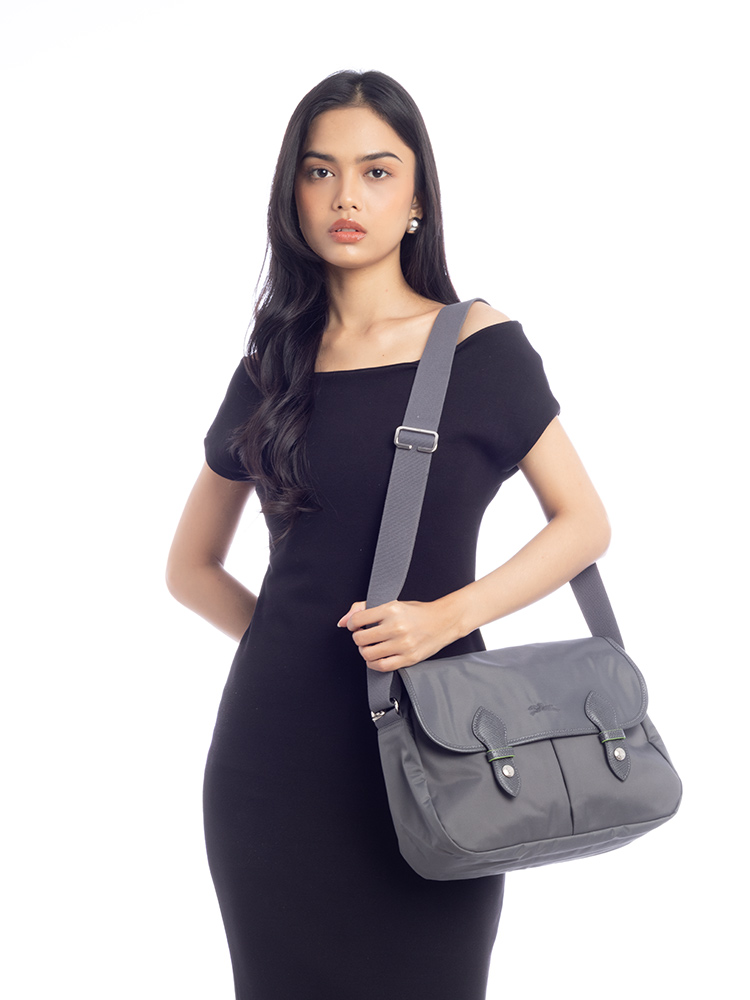 Club Nylon Messenger Graphite