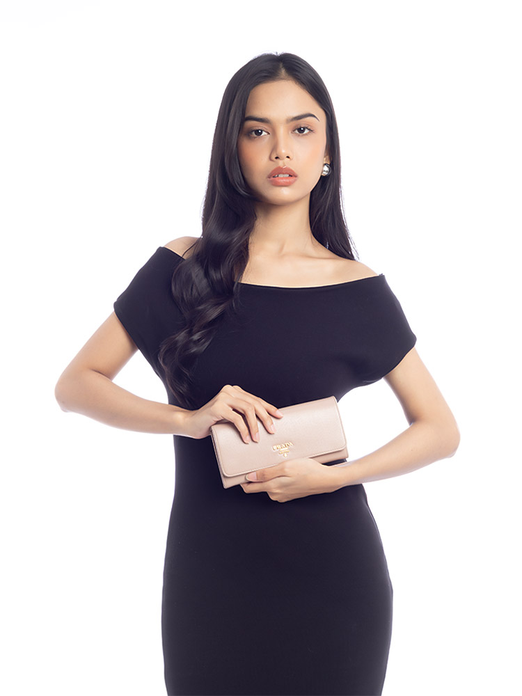 1MH132 Vitello Move Flap Wallet with Lanyard Cammeo