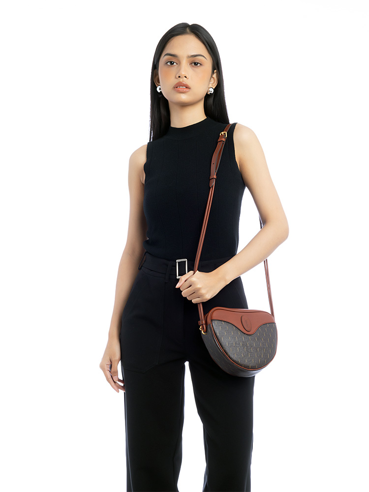 Le Monogramme Coeur Crossbody Chestnut