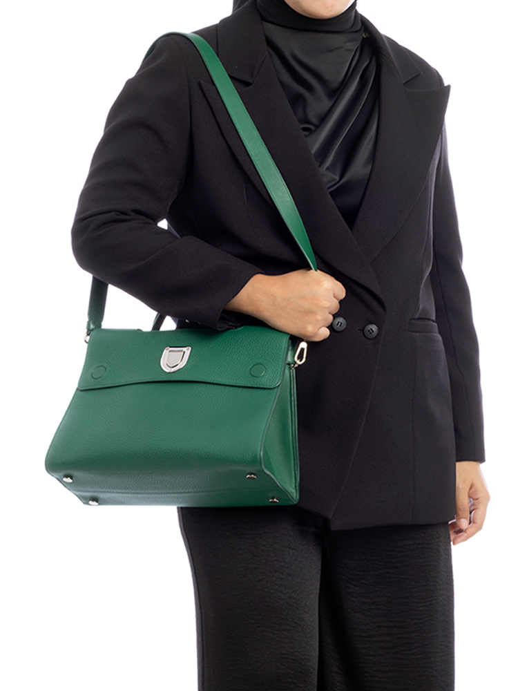 Grained Calfskin Medium Diorever Flap Green