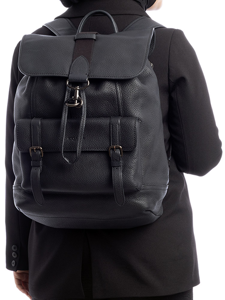 29523 Bleecker Leather Backpack Black