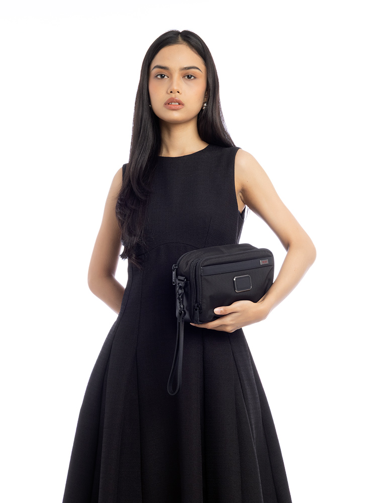 Alpha 3 Clutch Black