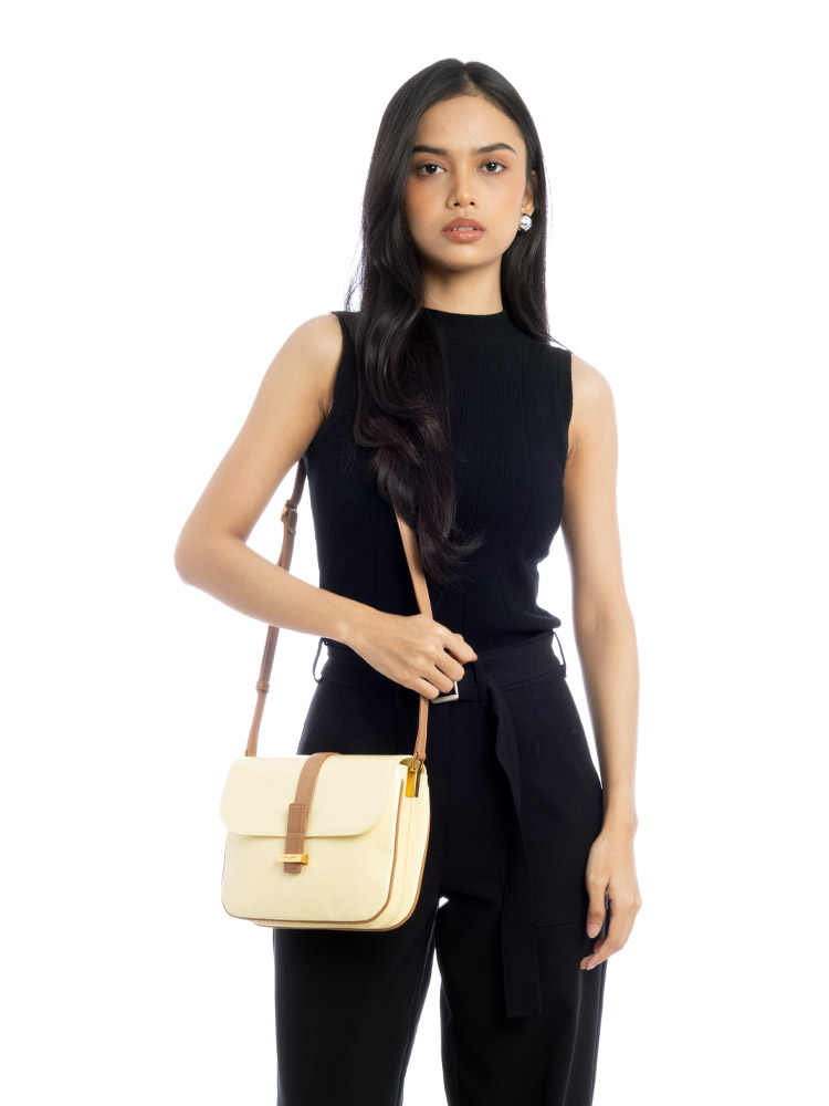 Patent Le Monogramme 99 Shoulder Bag Yellow