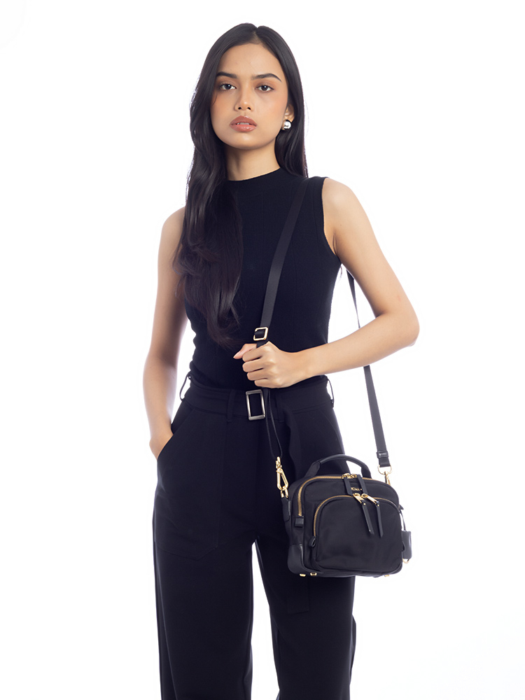 Voyageur Teghan Crossbody Black