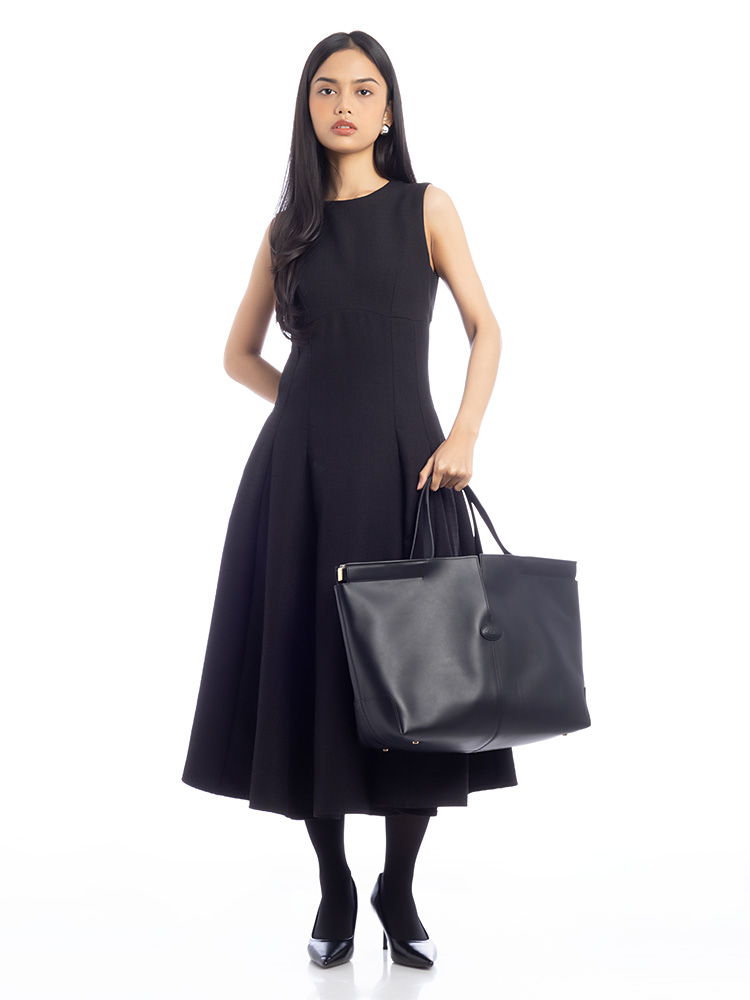 Calfskin D-Bag Folio Medium Tote Black