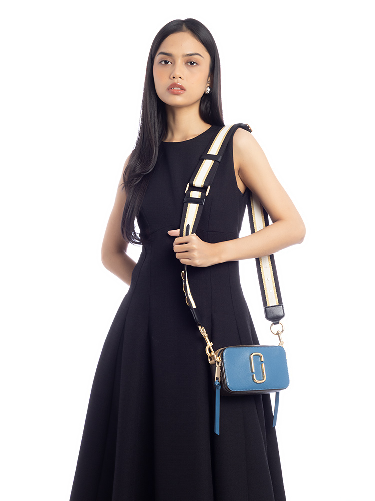 M0013538 The Snapshot Camera Bag Dark Blue Brown