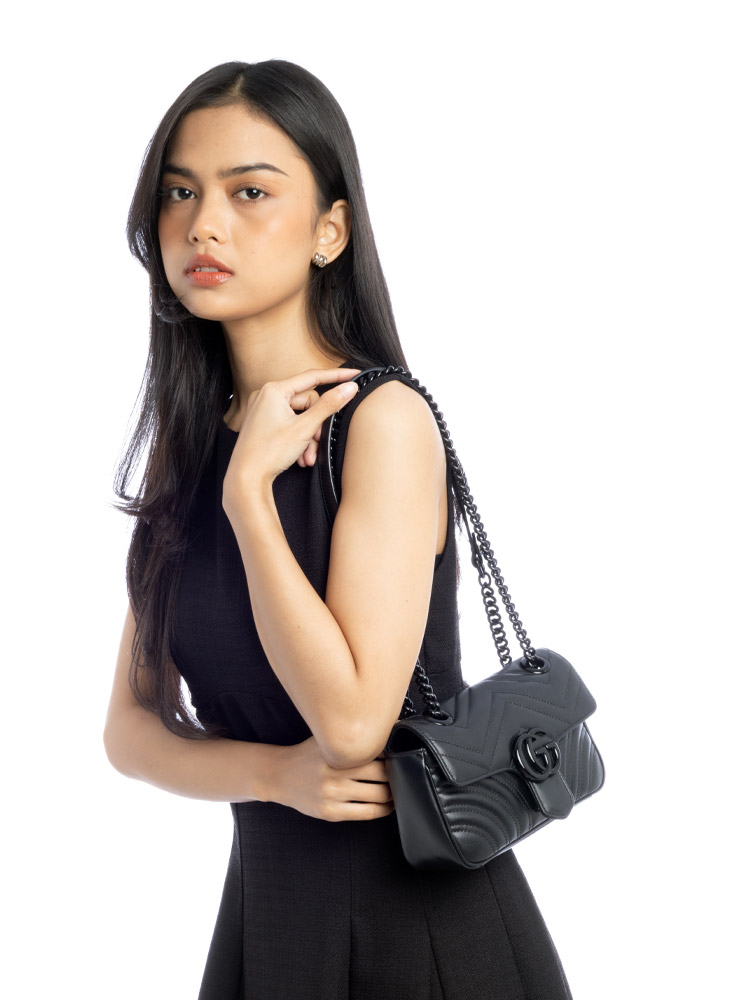 Calfskin GG Marmont Matelasse Mini Shoulder Bag Black