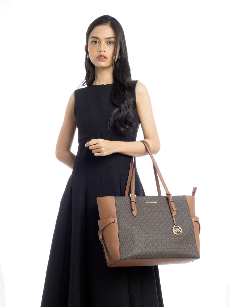 Signature Gilly Large Drawstring Tote Brown