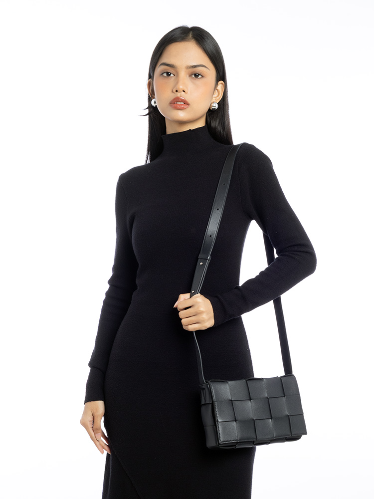 Nappa Maxi Intrecciato Cassette Crossbody Black