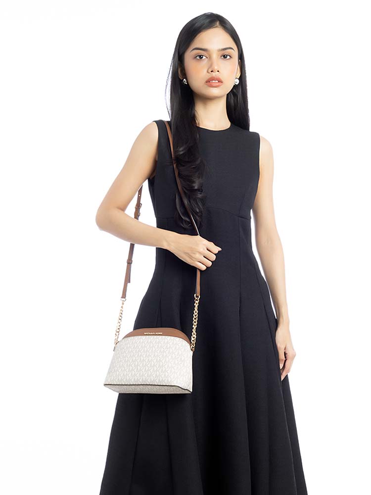 Signature Jet Set Medium Dome Crossbody Vanilla