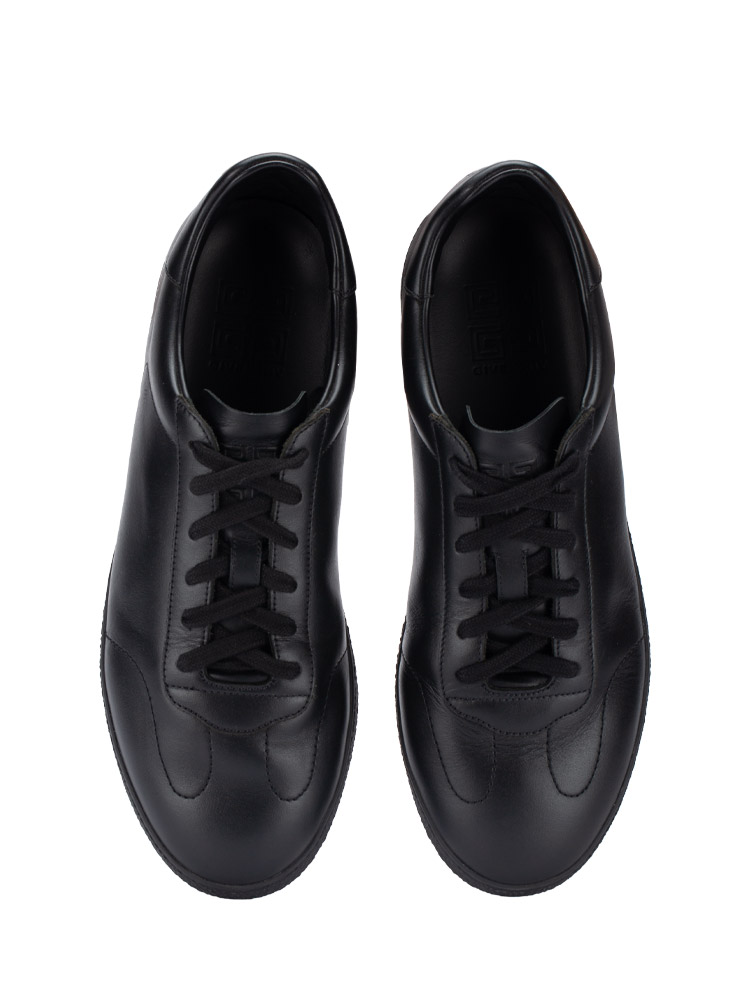 Calfskin Town Low Top Sneakers Black Sz 42