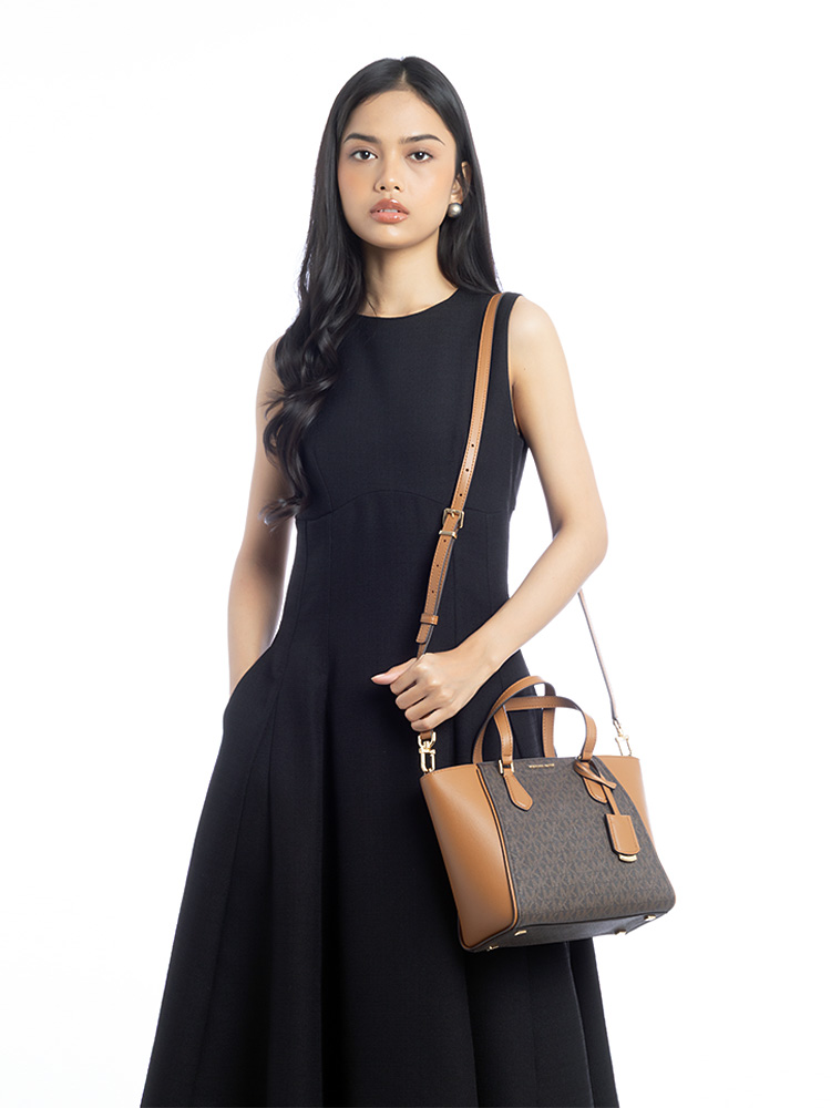 Signature Taryn Small Tote Brown Acorn