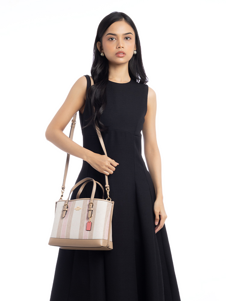 C8416 Signature Stripes Mollie 25 Tote Taffy Multi