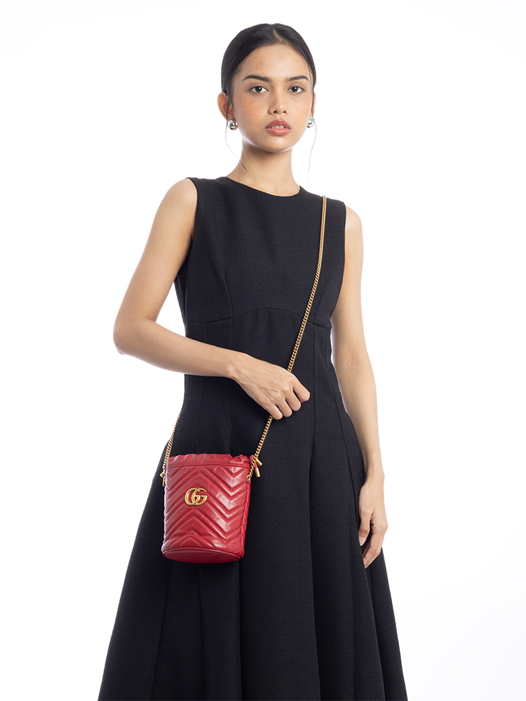 Calfskin Matelasse GG Marmont 2.0 Mini Bucket Bag Hibiscus Red