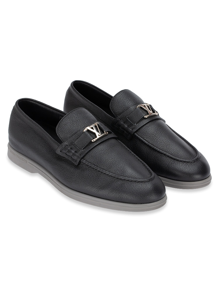 Grained Calfskin Estate Loafer Onyx Sz 8