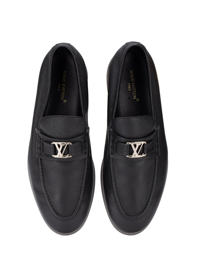 Grained Calfskin Estate Loafer Onyx Sz 8