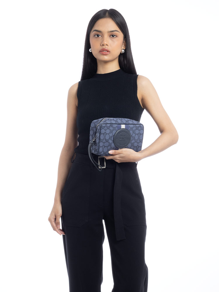 C9119 Signature Dempsey Boxy 20 Cosmetic Case Denim Midnight