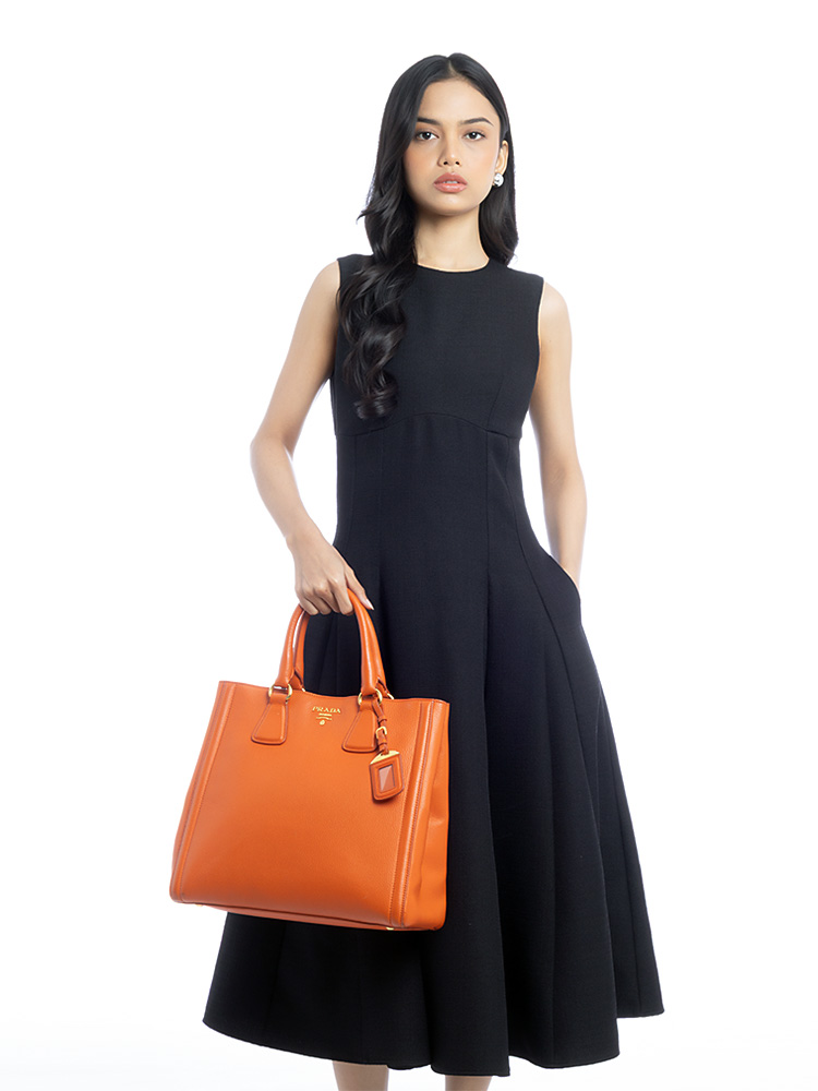 Vitello Daino Tote Papaya