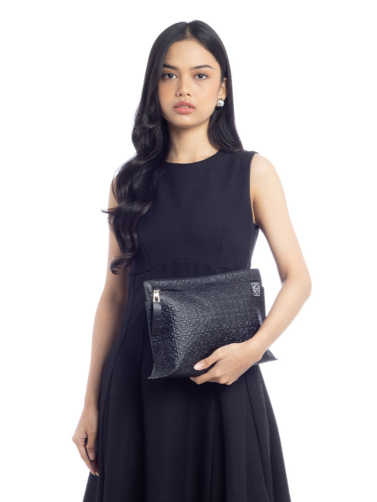 Calfskin Anagram Repeat T Pouch Black