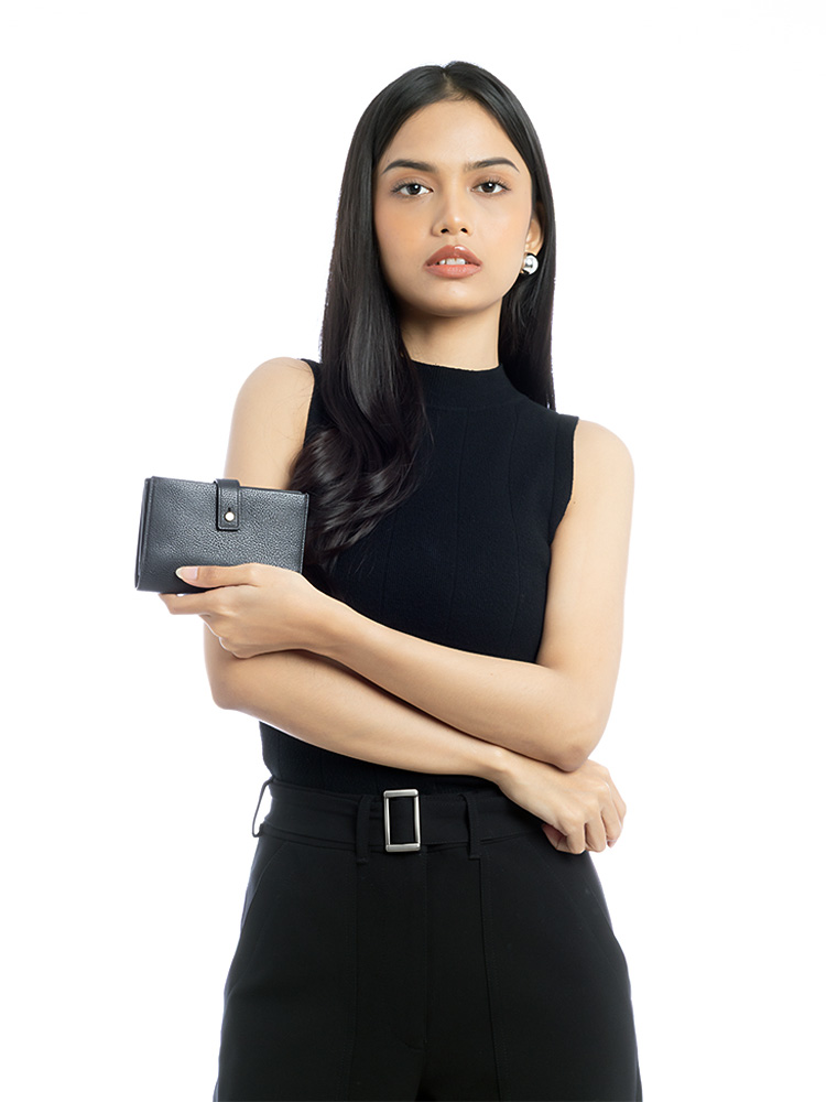 Grained Calfskin Sac De Jour Compact Wallet Black