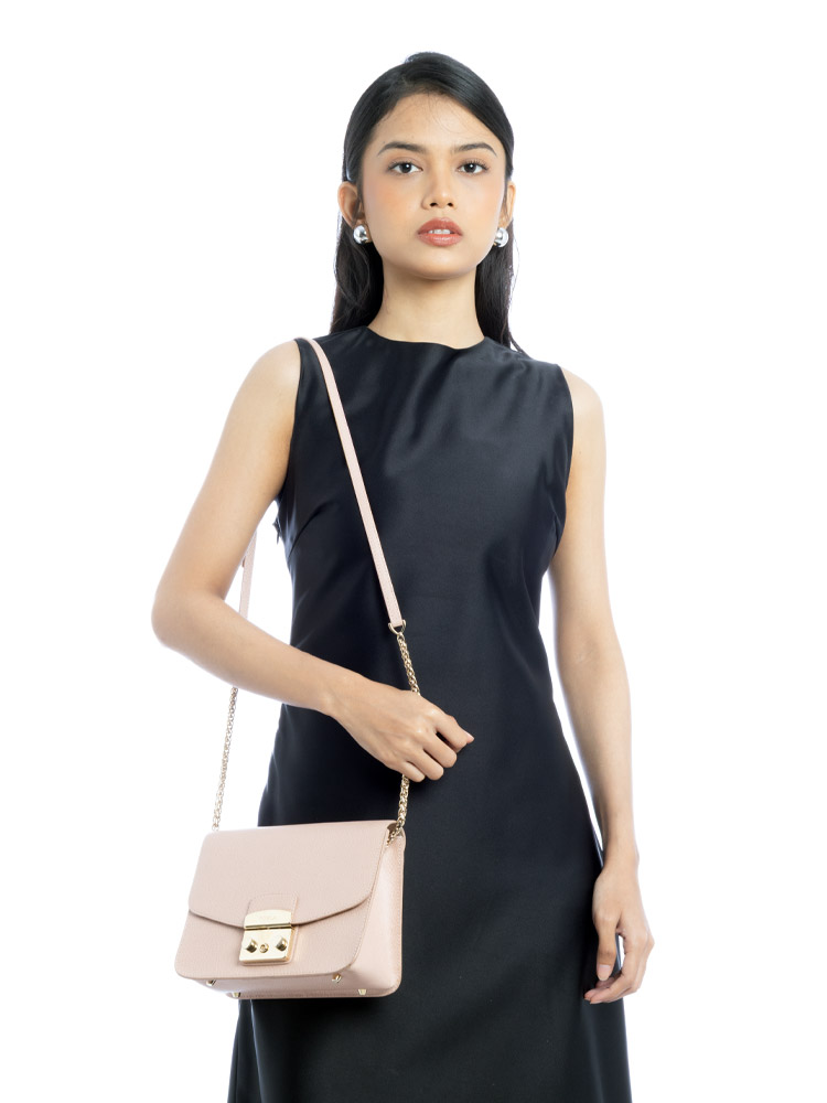 Metropolis Chain Shoulder Bag Moonstone Gold