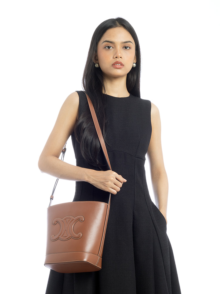Smooth Calfskin Triomphe Small Bucket Bag Tan