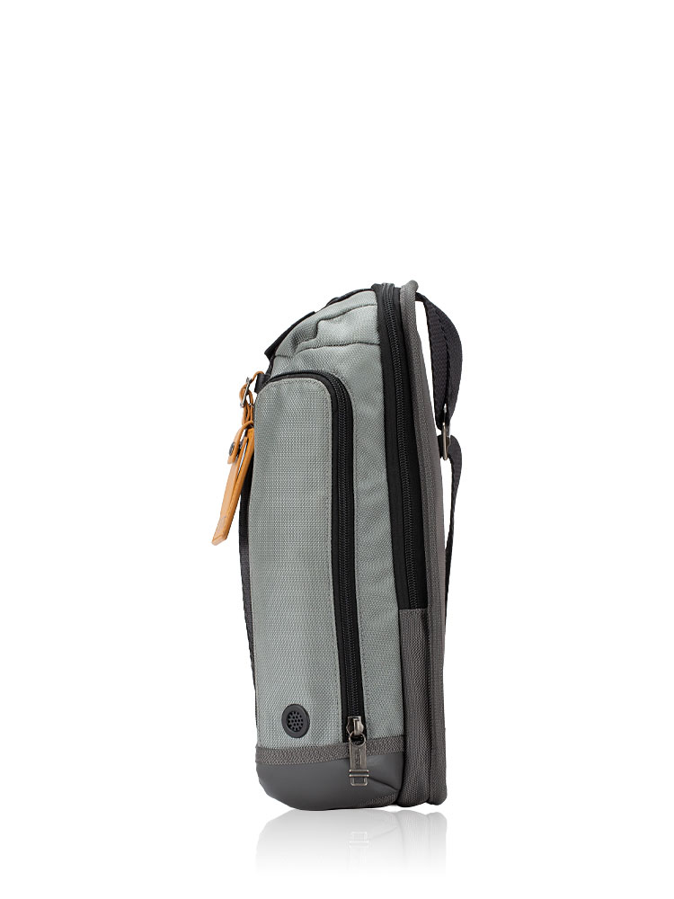 Men Higgins Sling Pack Silver