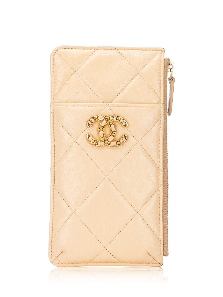 Shiny Goatskin Chanel 19 Flat Wallet Pouch Beige
