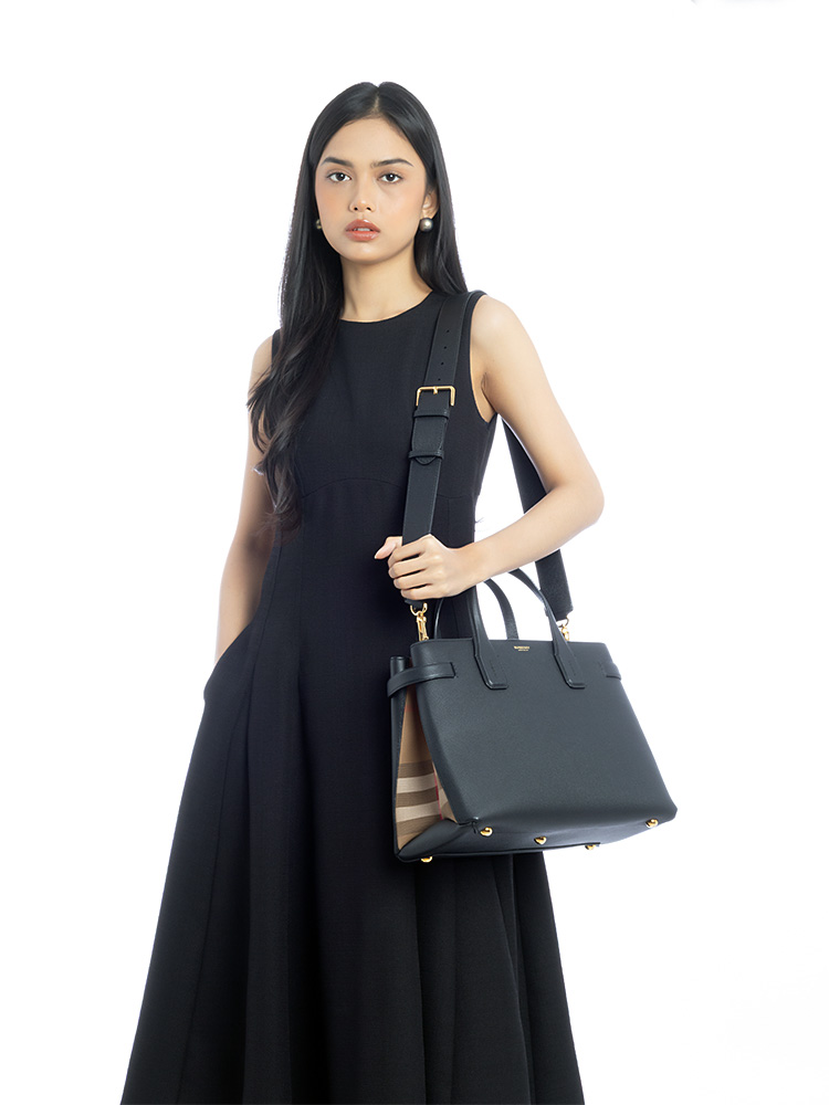 Grainy Calfskin House Check Banner Medium Tote Black