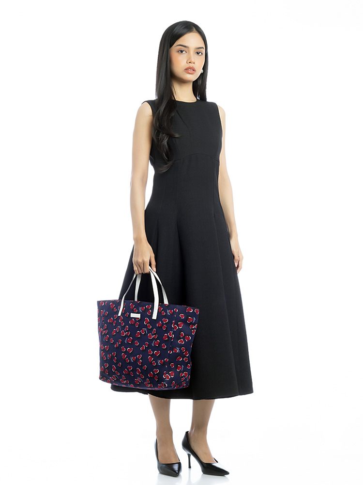 Canvas Shanghai Heartbeat Tote Navy Blue