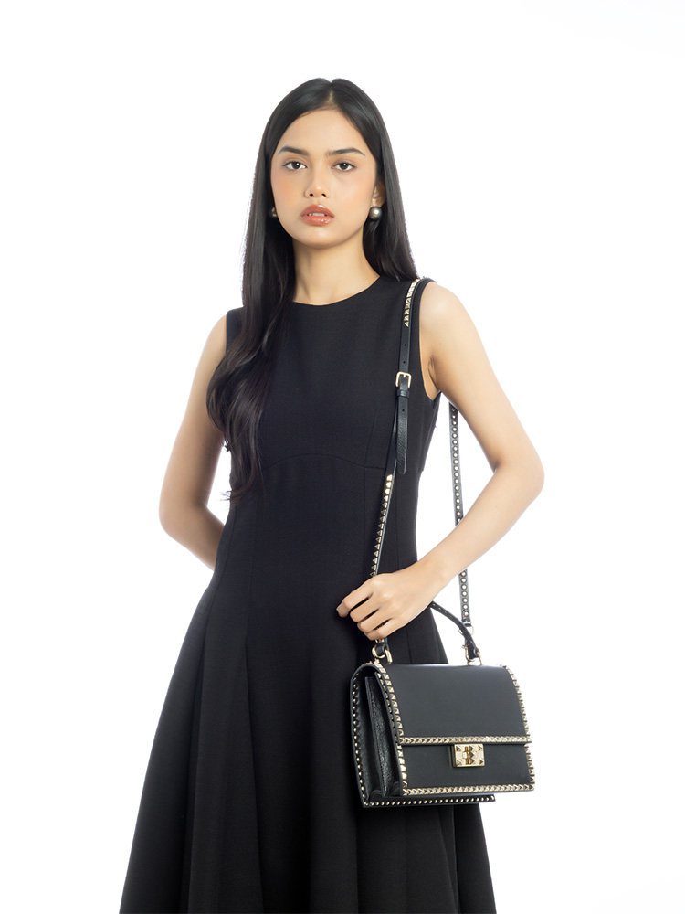 Buffalo Rockstud No Limit Medium Shoulder Bag Black