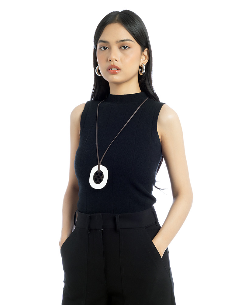 Buffalo Horn Lacquer Lift Necklace PM White