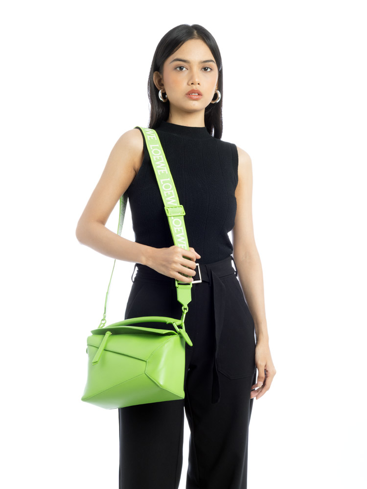 Satin Calfskin Monochrome Small Puzzle Edge Pea Green