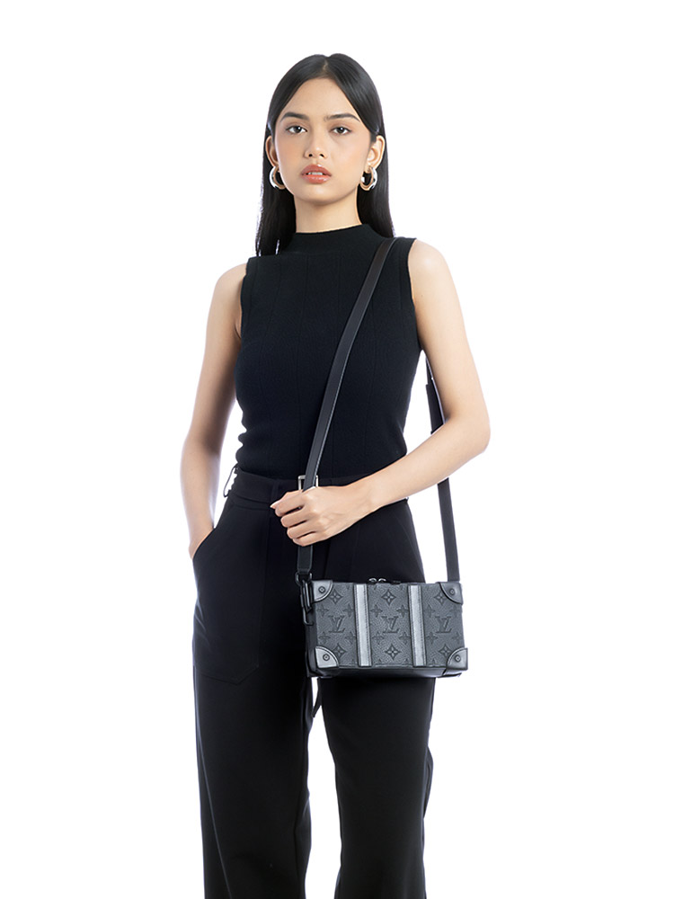 Taurillon Monogram Soft Trunk Wallet Onyx