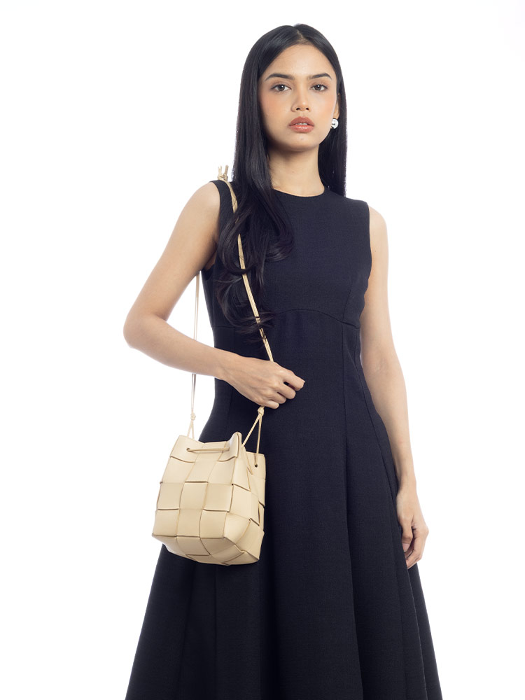 Nappa Maxi Intrecciato Cassette Small Bucket Bag Porridge