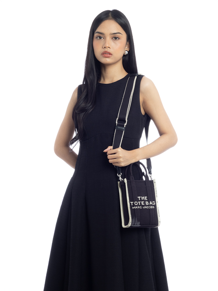 2R3HCR027H01 The Jacquard Mini Tote Black