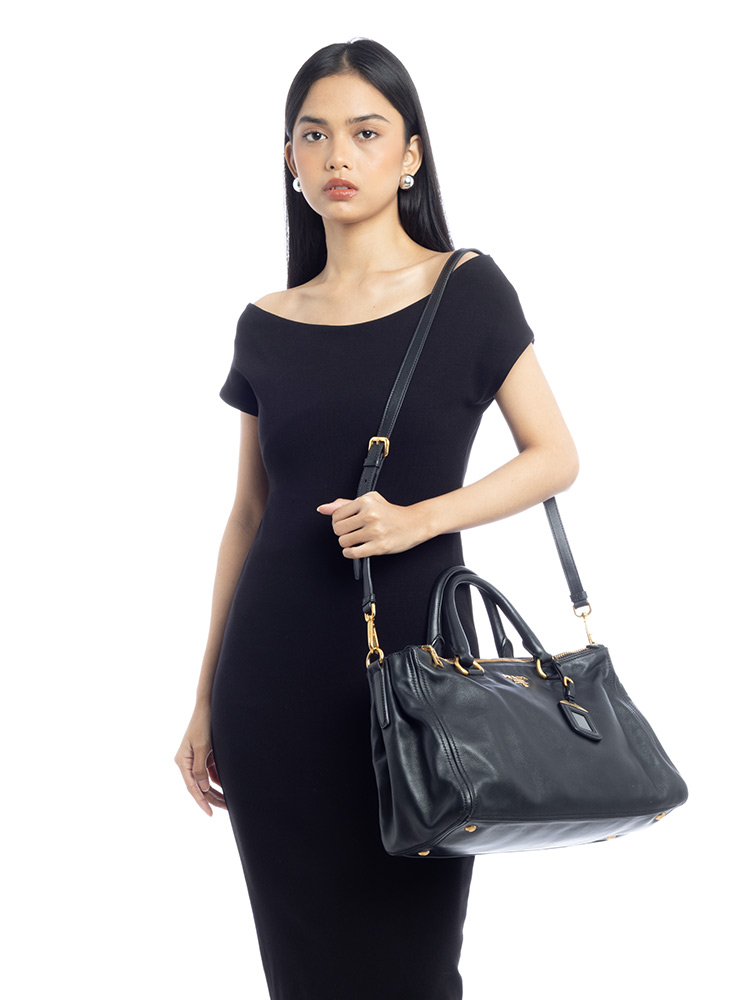 BN2324 Soft Calf Satchel Nero