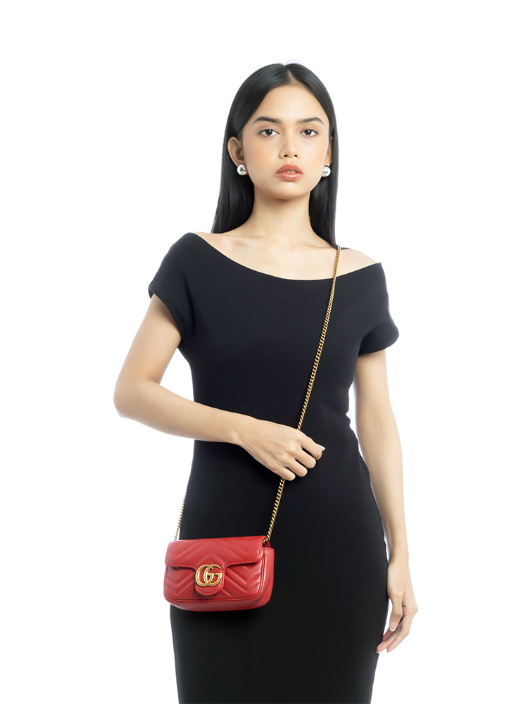 GG Marmont Matelasse Super Mini Shoulder Bag Hibiscus Red