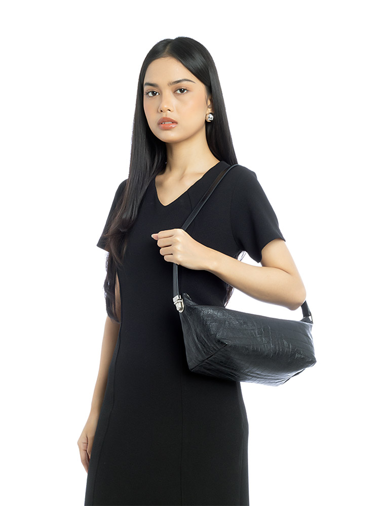 Croco Embossed Le Crossbody Black