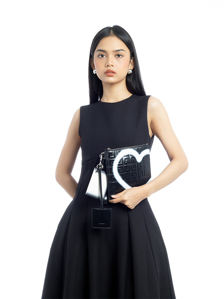 Embossed Calfskin Heart Printed Multipouch Black White
