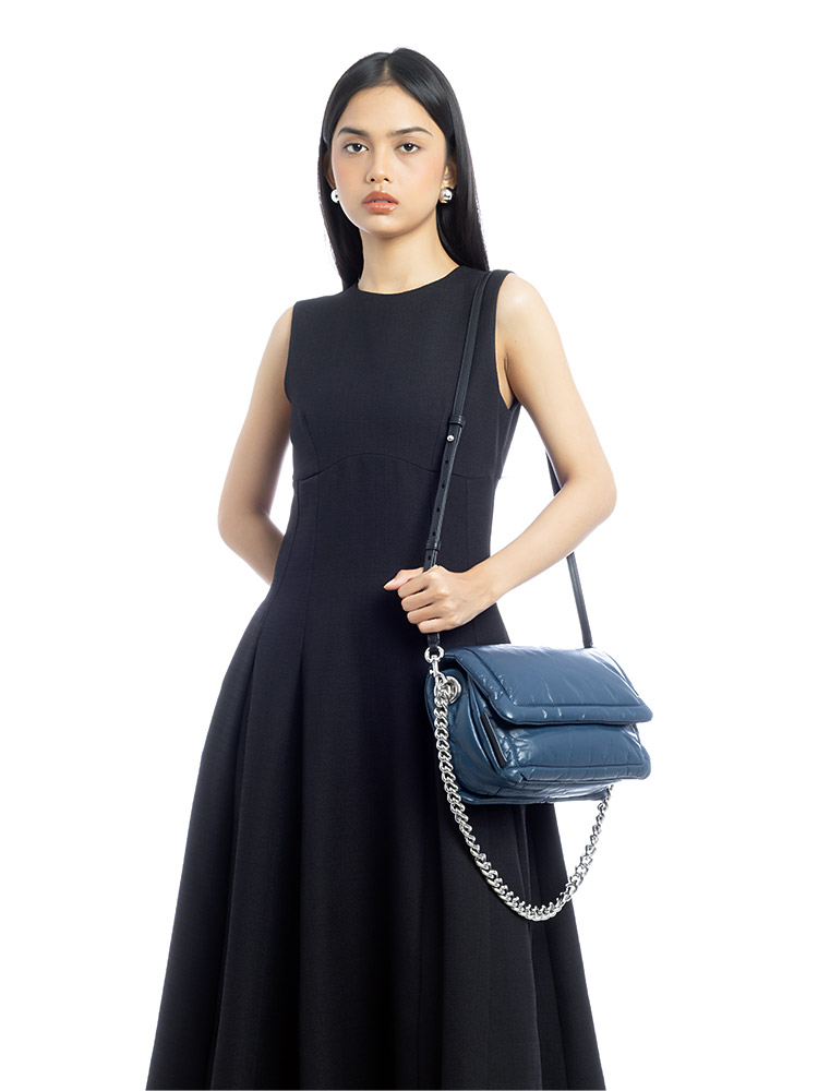 H954L01RE21 The Pillow Shoulder Bag Blue Sea