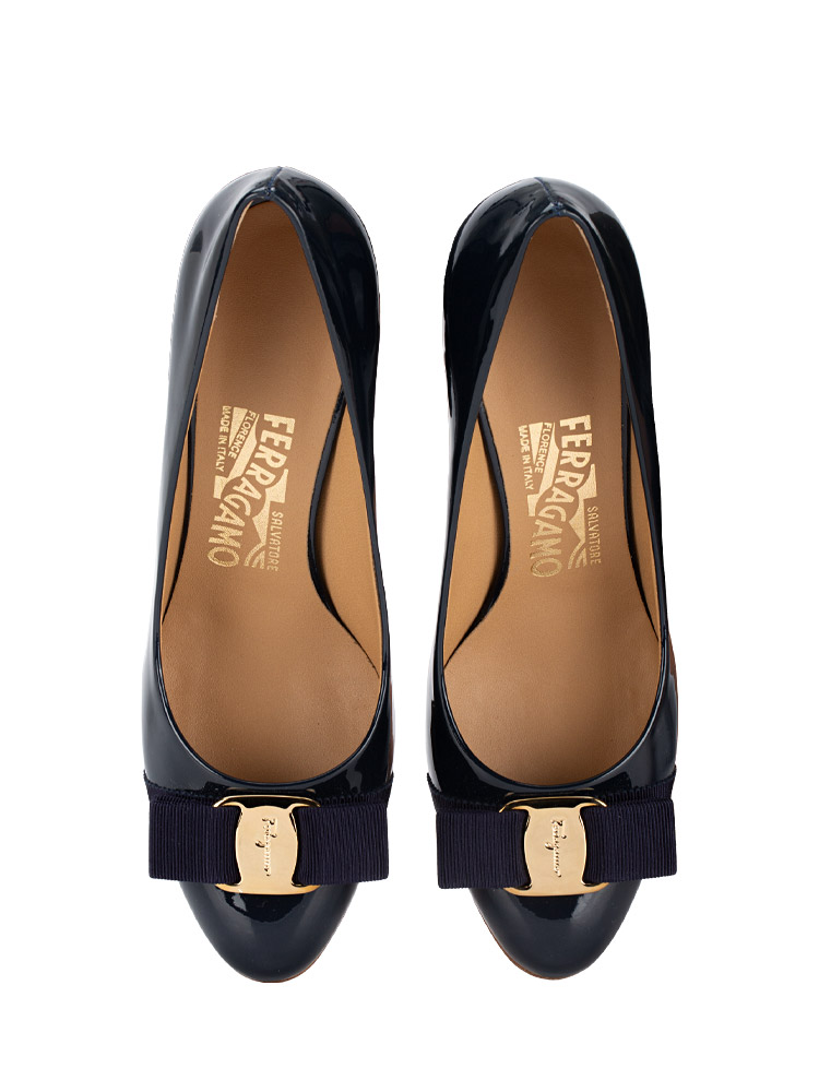 Patent Calfskin Bow Carla 70 Pumps Oxford Blue Sz 5 D