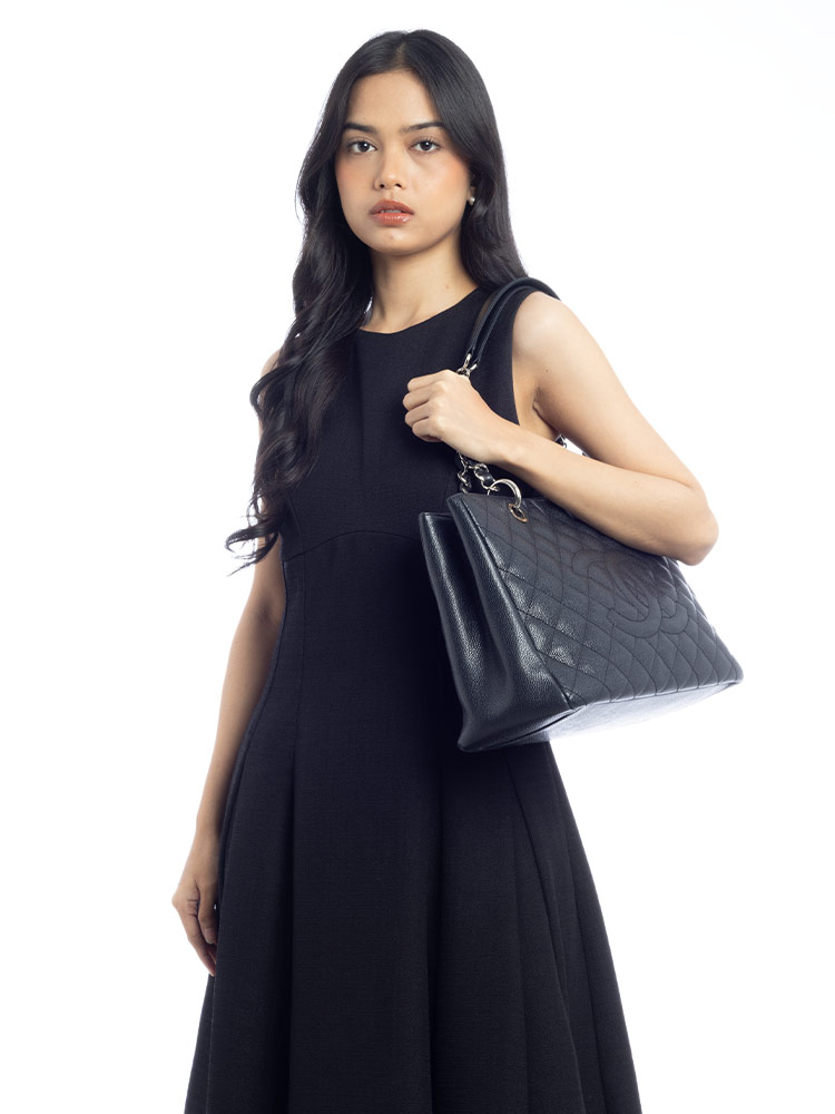 Caviar Grand Shopping Tote GST Black