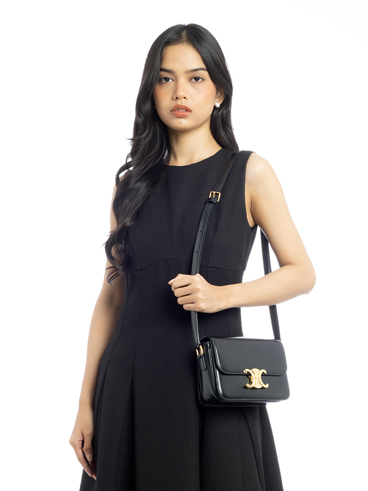 Shiny Calfskin Triomphe Teen Shoulder Bag Black