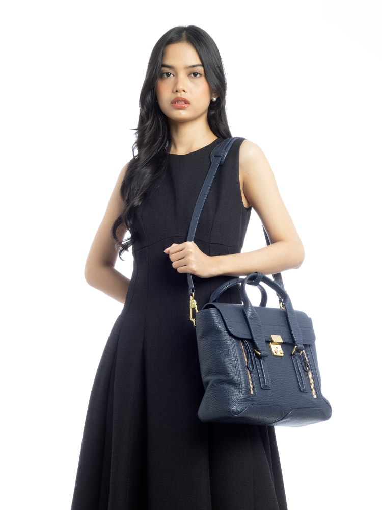3.1 Textured Calfskin Medium Pashli Ink