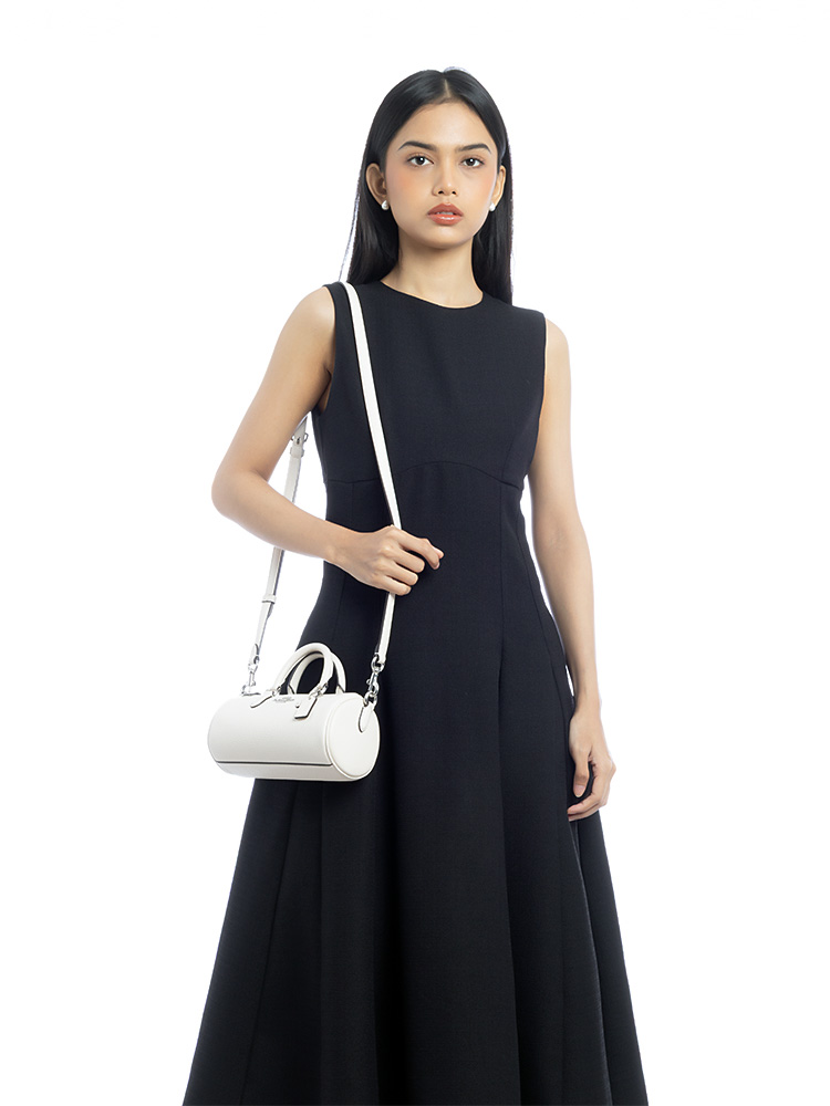 CO991 Lacey Leather Crossbody Chalk